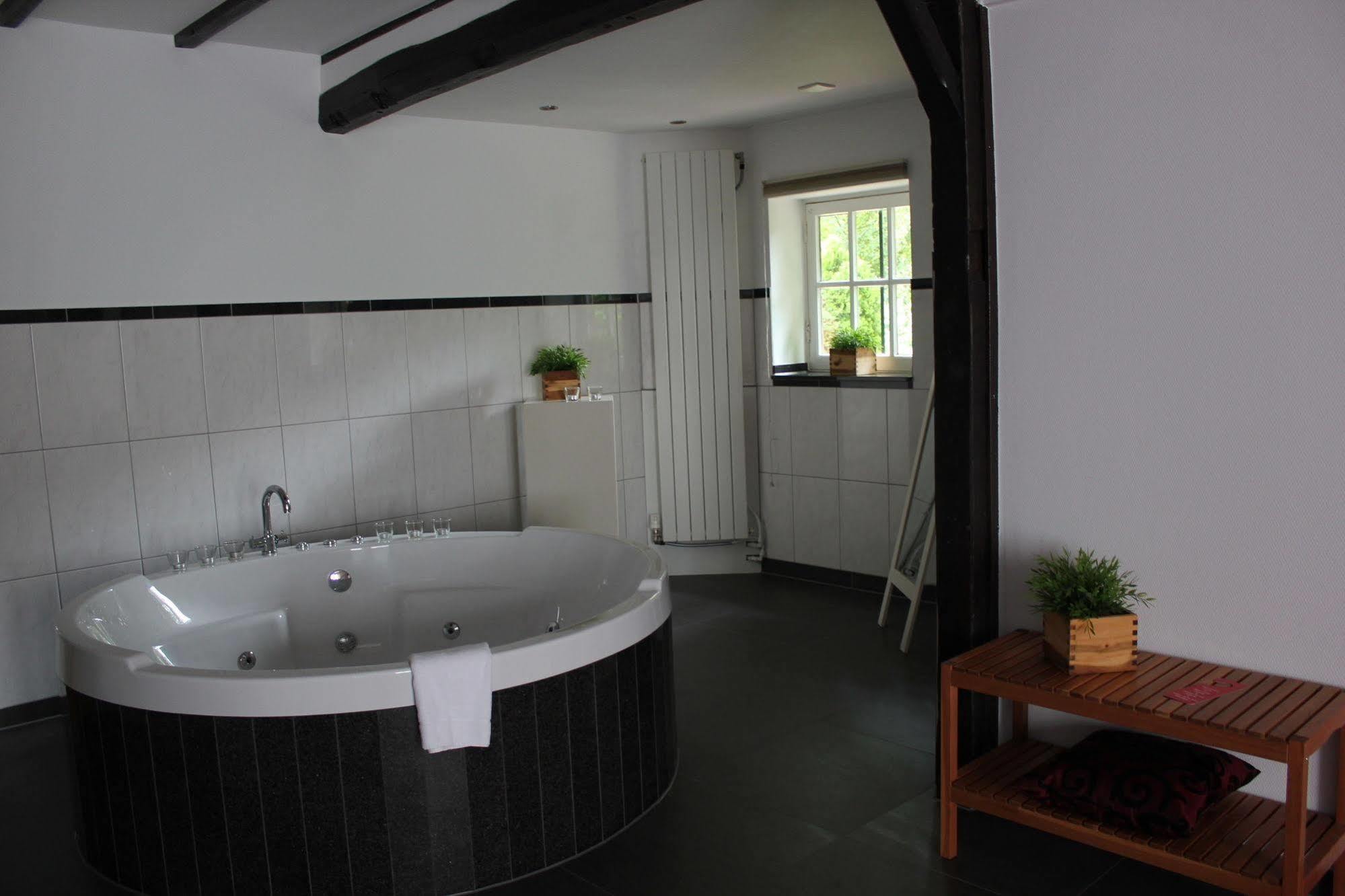 Landgoed Overste Hof Landgraaf Ngoại thất bức ảnh